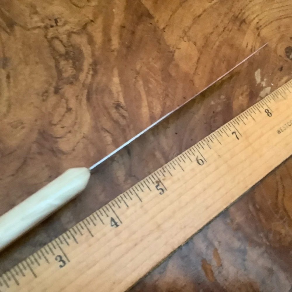 Vintage QUIKUT Stainless Steele 8.75” Steak Knives Ivory Plastic Handle Lot of 3